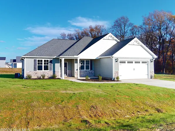 102 Baileys Place, Pikeville, NC 27863