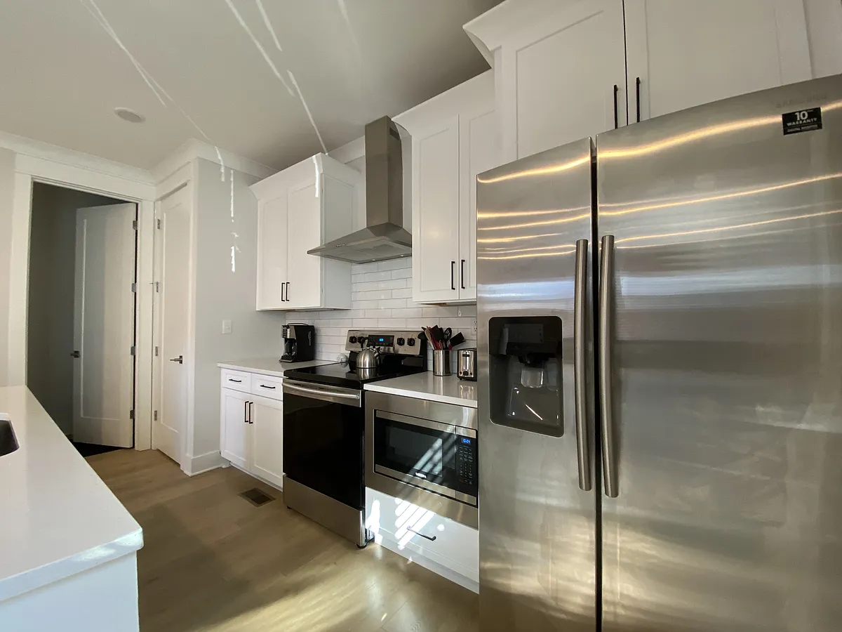 Building Photo - 105 Duke St #6