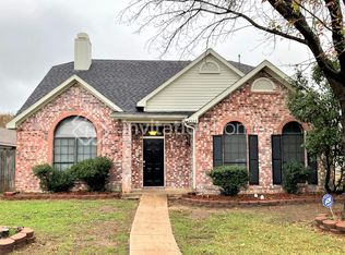 4329 Saugus Dr, Grand Prairie, TX 75052