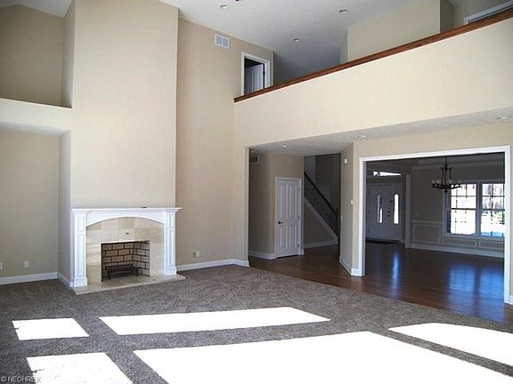 4th image of 7475 Capilano Dr