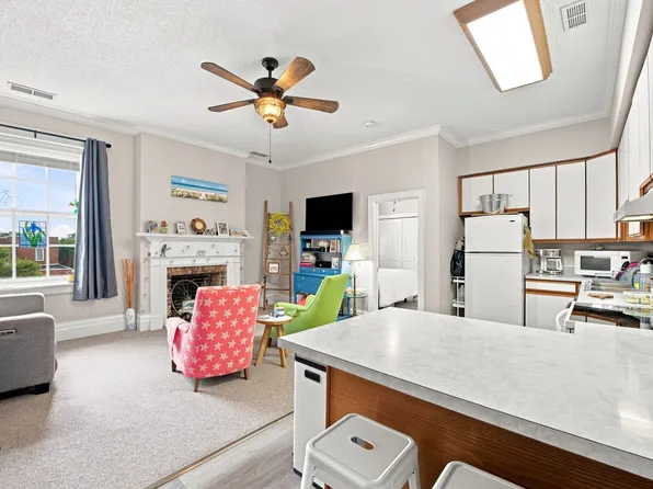 415 Broad St #B, New Bern, NC 28560