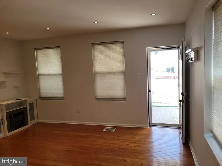 505 Apple St — Photo 4