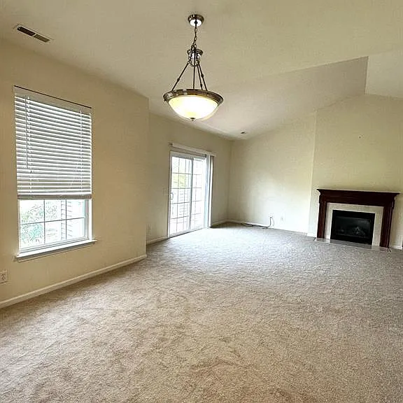 2156 Pinecroft Dr — Photo 4