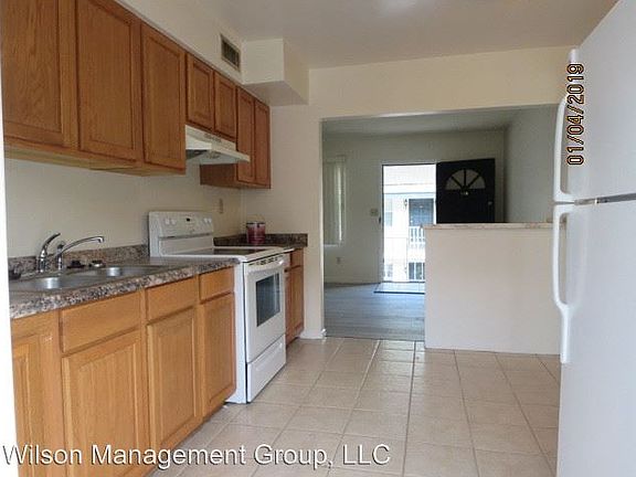 3rd image of 210 E Yale St APT C