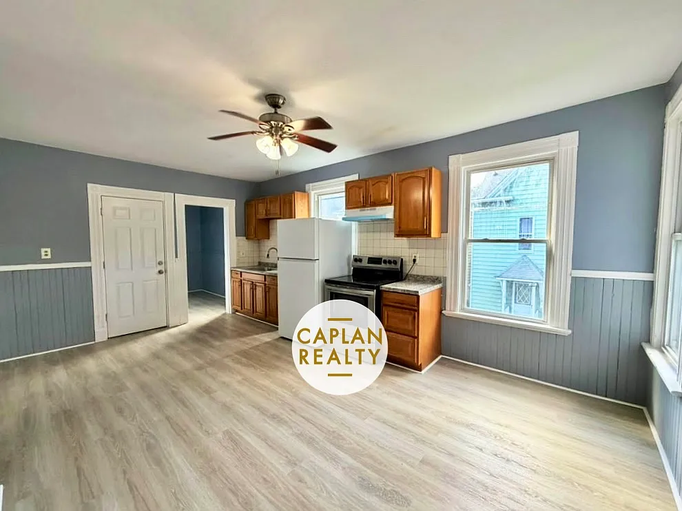 2 bed, $1,700 — Photo 4