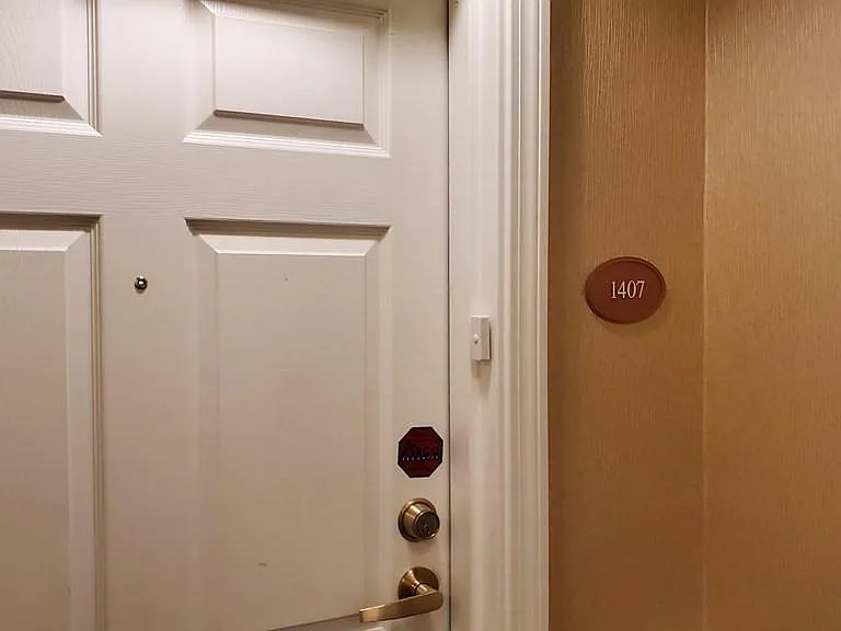 1 Nassau St #1401 — Photo 18