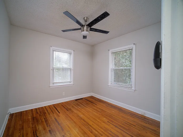3030 Marlowe Ave — Photo 23