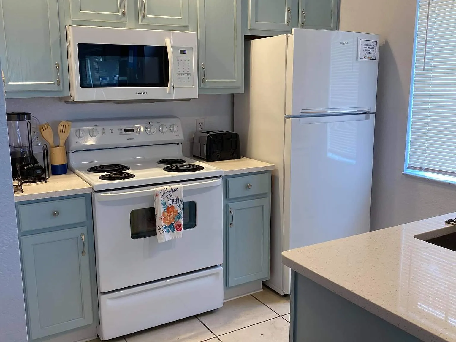 4 bed, $2,600 — Photo 4