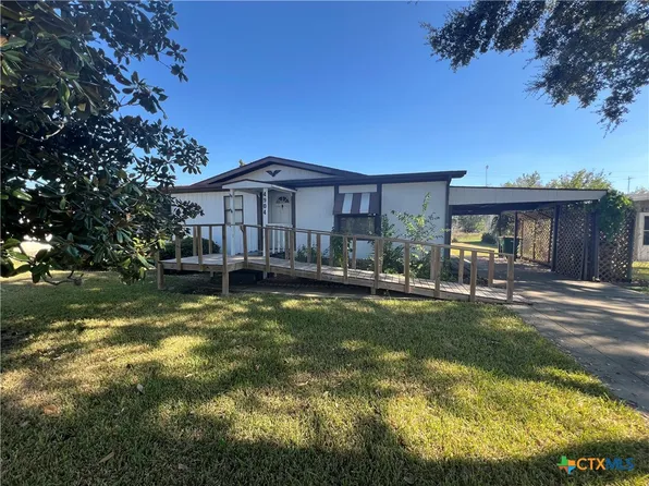 4904 Elk St, Victoria, TX 77904