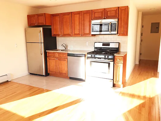 Rented by NY Space Finders Inc. | media 16