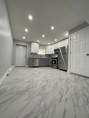 Sold by Glory Homes Realty | media 1