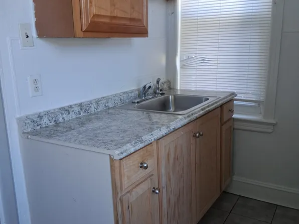 1227 W Westmoreland St #3, Philadelphia, PA 19140