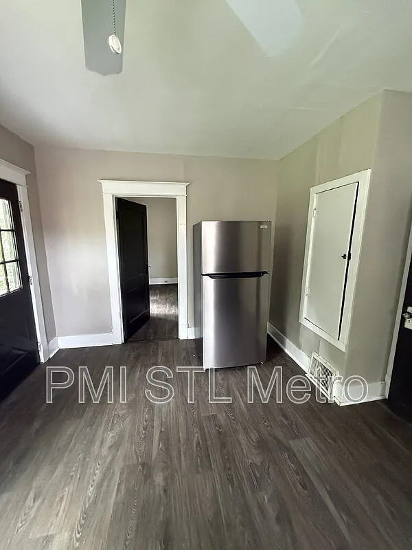 4 bed, 1.0 bath, 1134 sqft, $1,500 — Photo 3