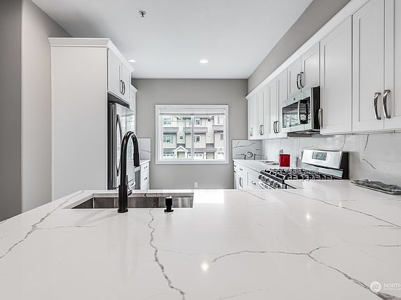 3rd image of 17811 80th Ave NE #D-4