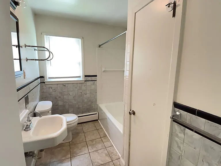 188AB - 315 Reynolds Ave. DM — Photo 8