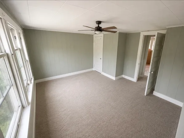 100 Perry St, Struthers, OH 44471