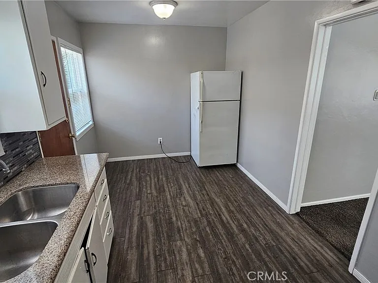 2402 N East St — Photo 7