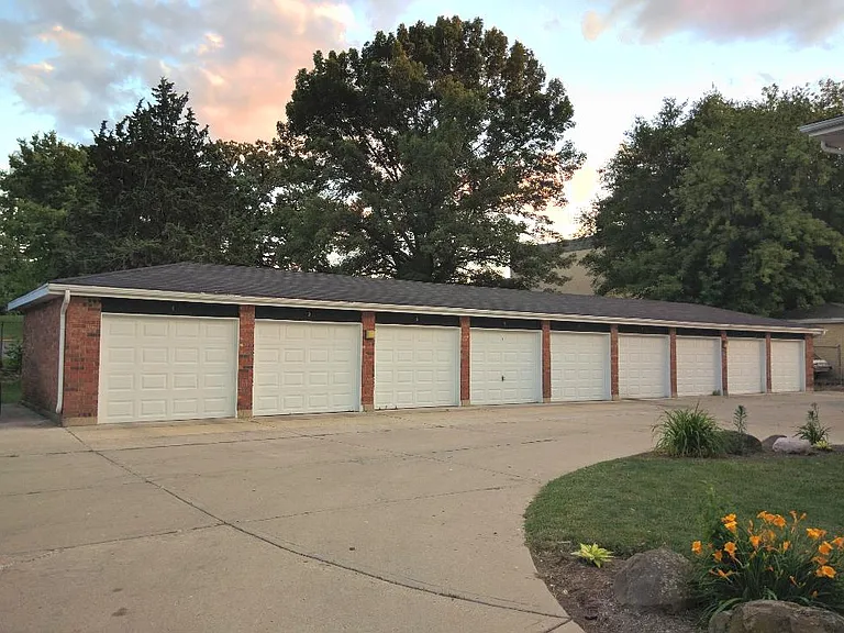 2099 Vernon Dr #2 — Photo 9