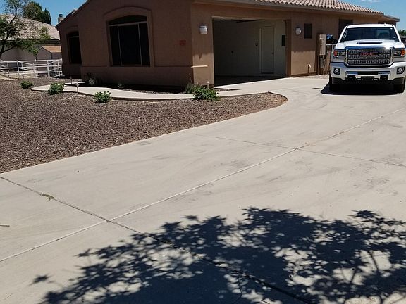 Driveway off of lane Avenue