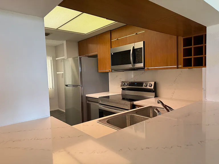 835 S Osprey Ave #411 — Photo 10