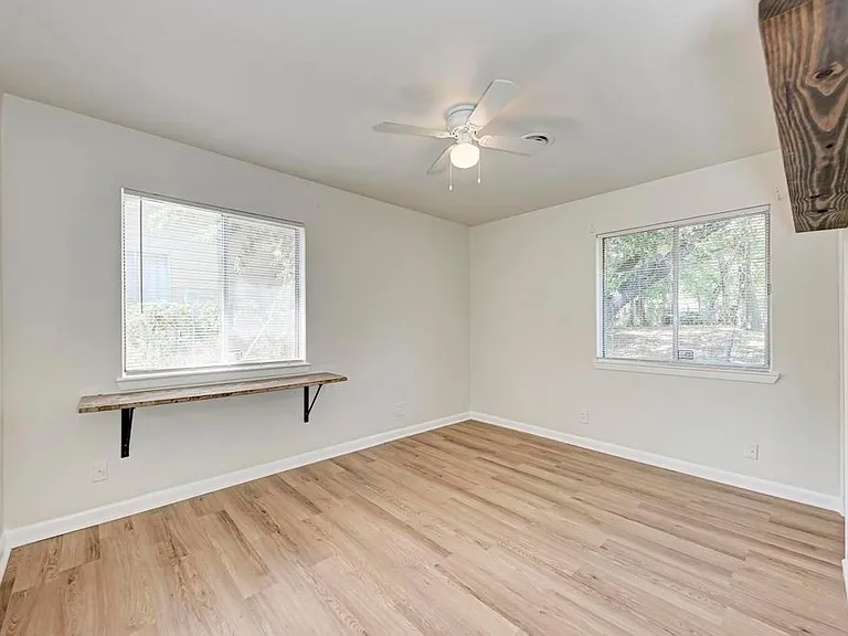 6300 Betty Cook Dr — Photo 22