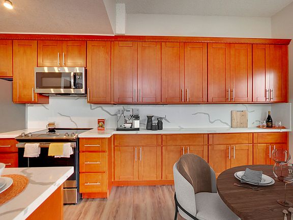 5th image of 378 Van Buren Ave #53