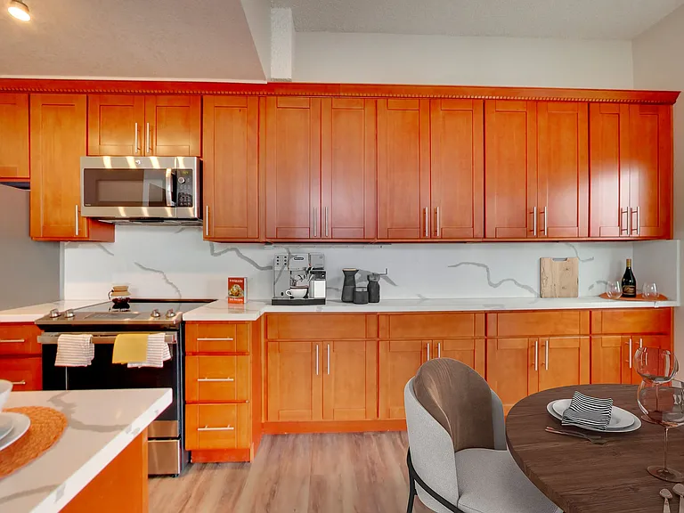 378 Van Buren - Renovated 2bed and 1bed units - Beautiful Building! — Photo 5