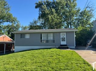 180 Reasor Dr, Saint Louis, MO 63135