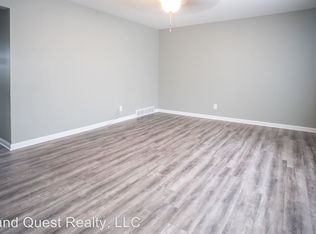 4711 38th Ave APT 4, Kenosha, WI 53144