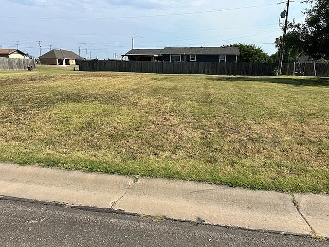 2nd image of 413 Harvest Ln