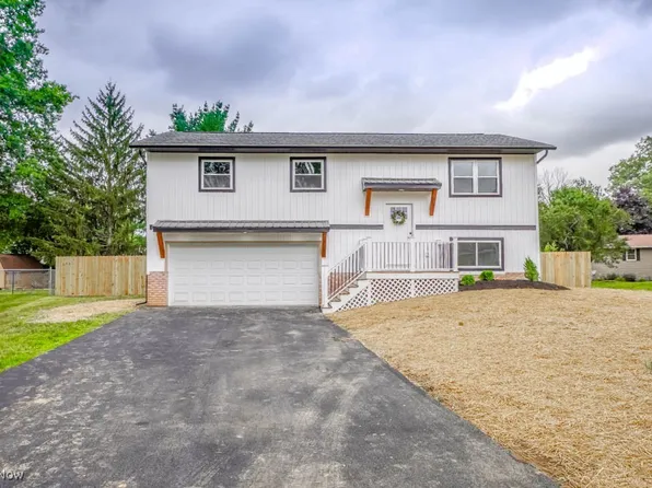 764 Chris Cir, Canal Fulton, OH 44614