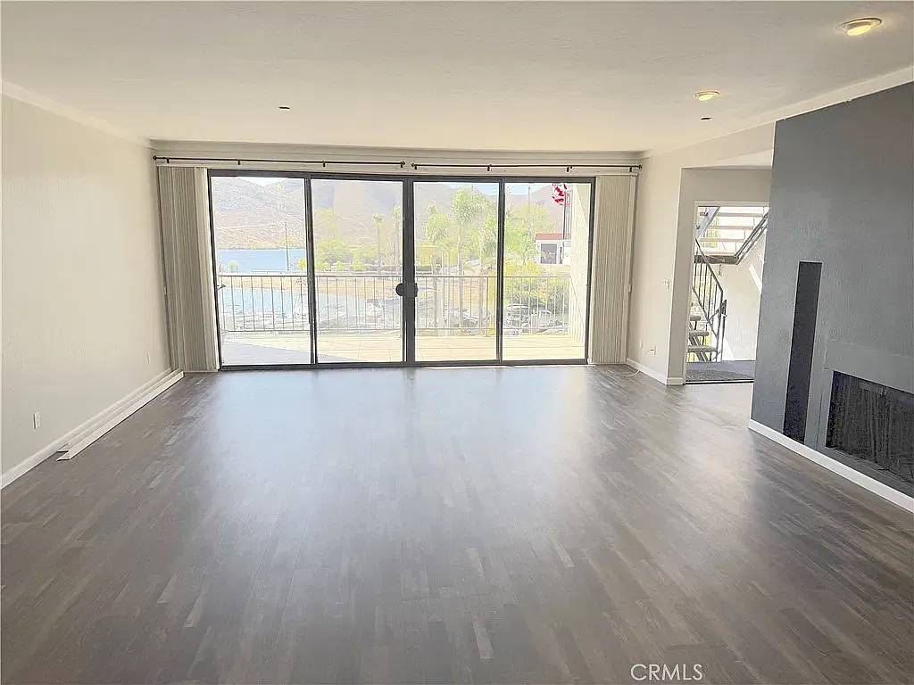 2 bed, 1560 sqft, $3,500 — Photo 1
