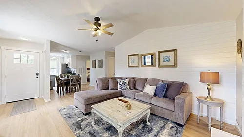 608 Navarro Dr #ID1328096P Photo 1