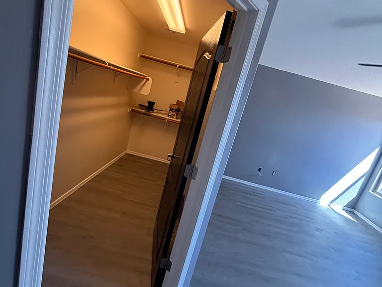 6516 E Cooperstown Dr — Photo 1