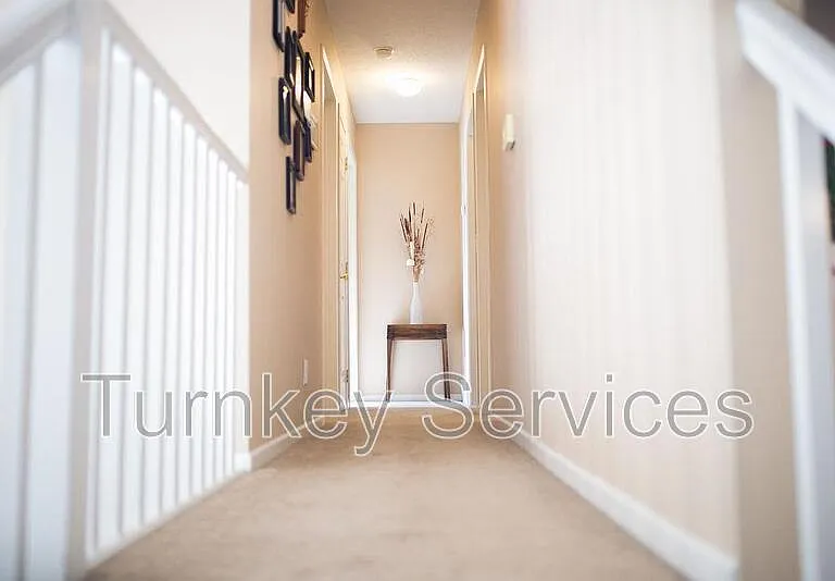 13517 S 32nd St — Photo 7