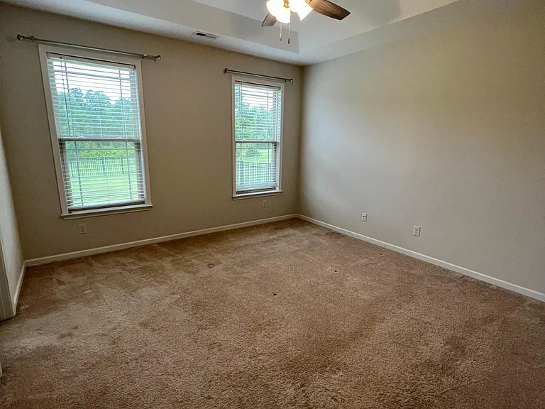 325 S Stonegate Dr — Photo 11