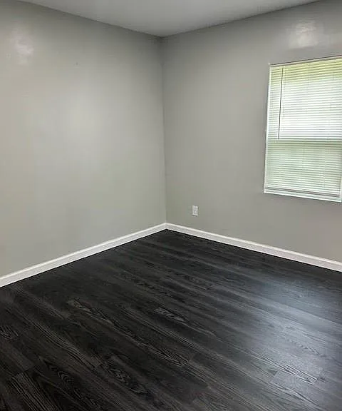 306 Grant Cir — Photo 6