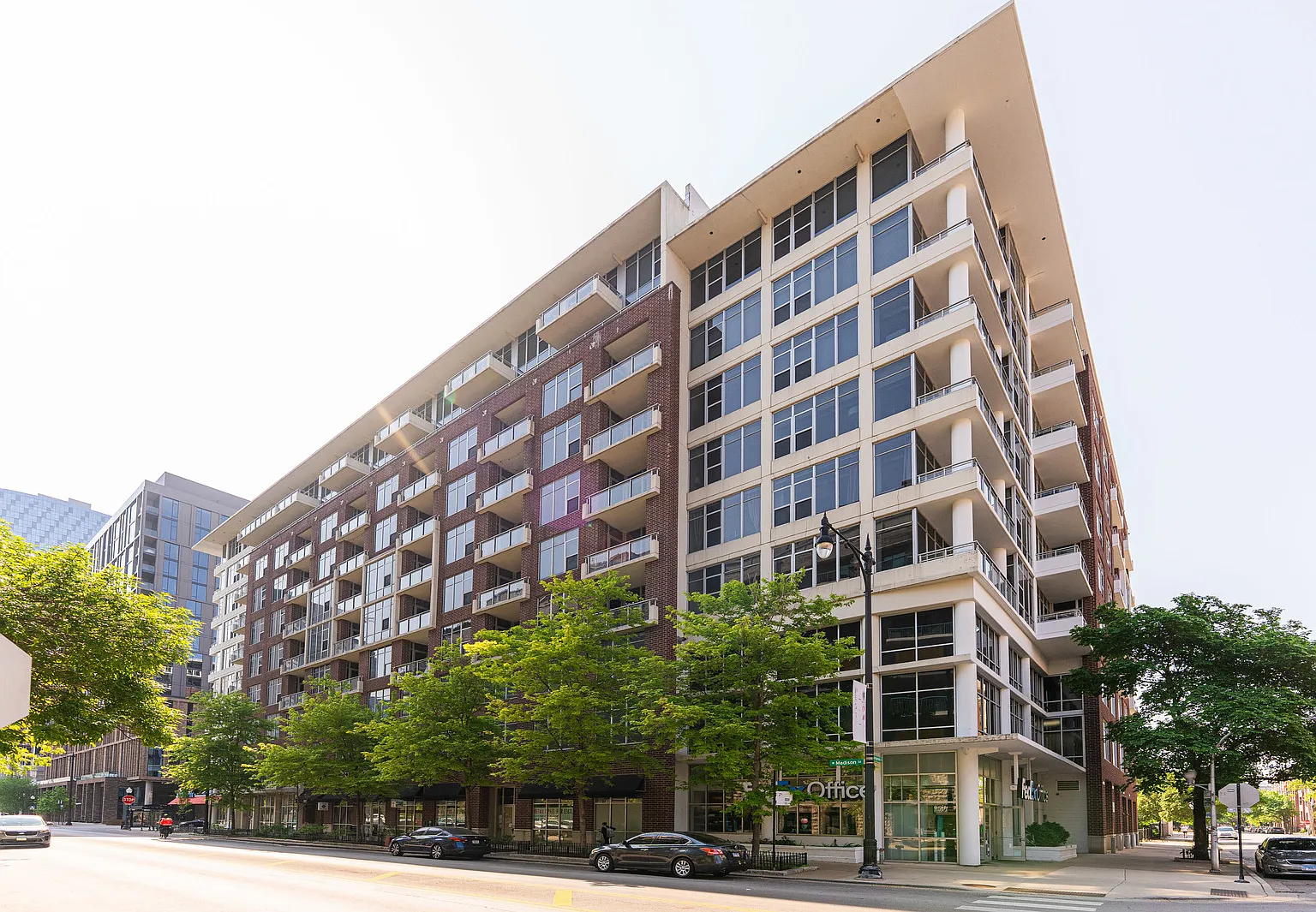 1 bed, 800 sqft, $3,000 — Photo 2