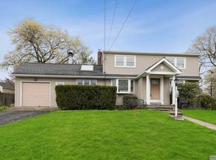 1949 Bedford Ave, Bellmore, NY 11710