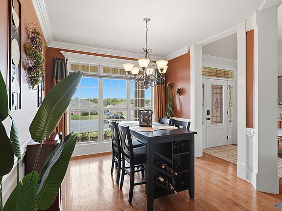 5th image of 29600 Laura Ridge Dr NW