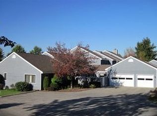 7 S Collins Ter, Saratoga Springs, NY 12866