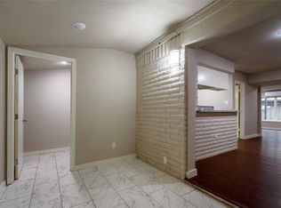 11927 Beechnut St, Houston, TX 77072