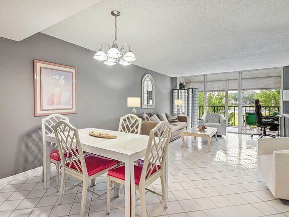 3rd image of 4260 Deste Court #205