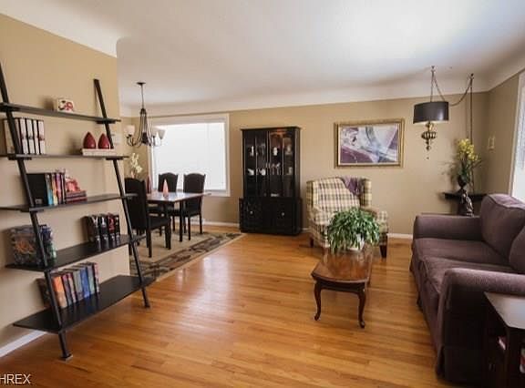 2nd image of 33155 E Nimrod St