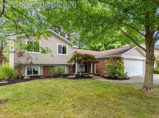 5091 Timber Ridge Trl, Clarkston, MI 48346