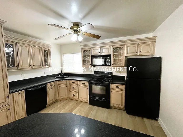 640 E Carson St #5 — Photo 7