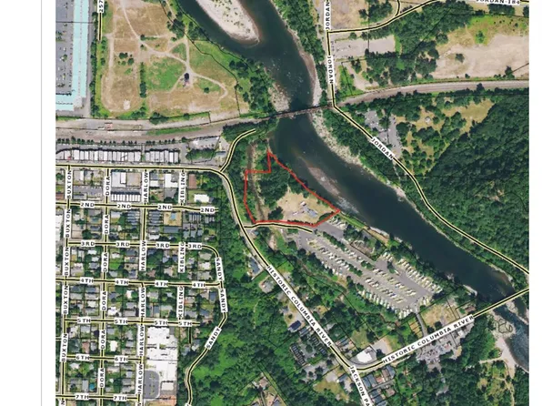 645 E Hist Columbia River Hwy, Troutdale, OR 97060