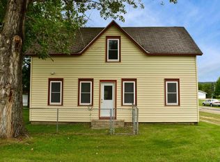 18 W 5th St, Buffalo City, WI 54622