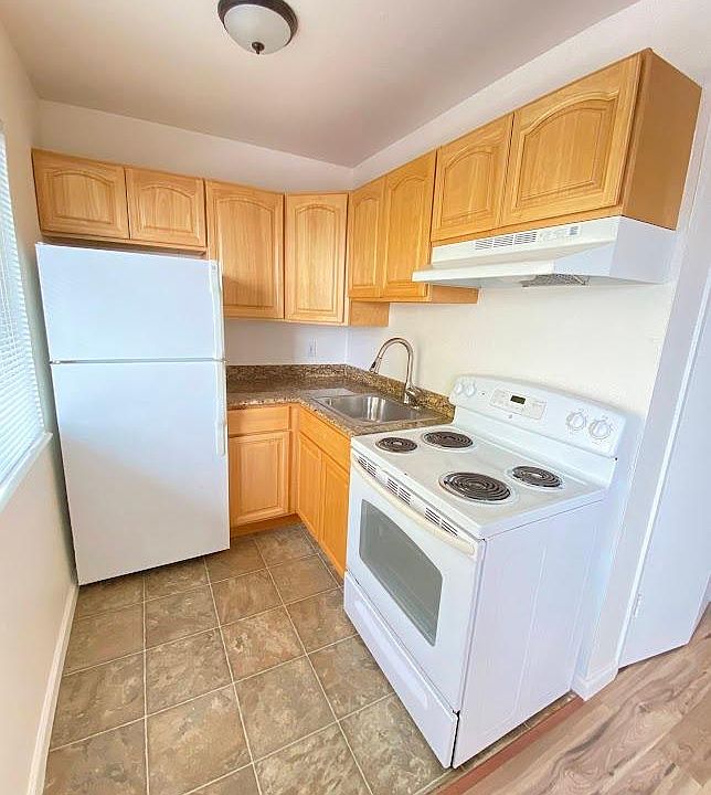 1st image of 518 Avenue Alhambra Unit 6