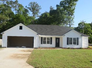 4426 Quarterman Estates Dr, Valdosta, GA 31601